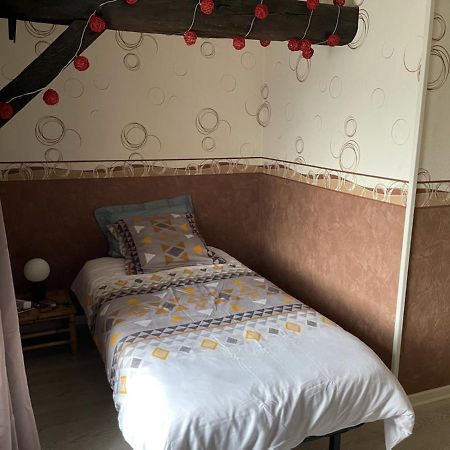 Apartament Chambre Simple Avec Wifi Châtellerault Zewnętrze zdjęcie