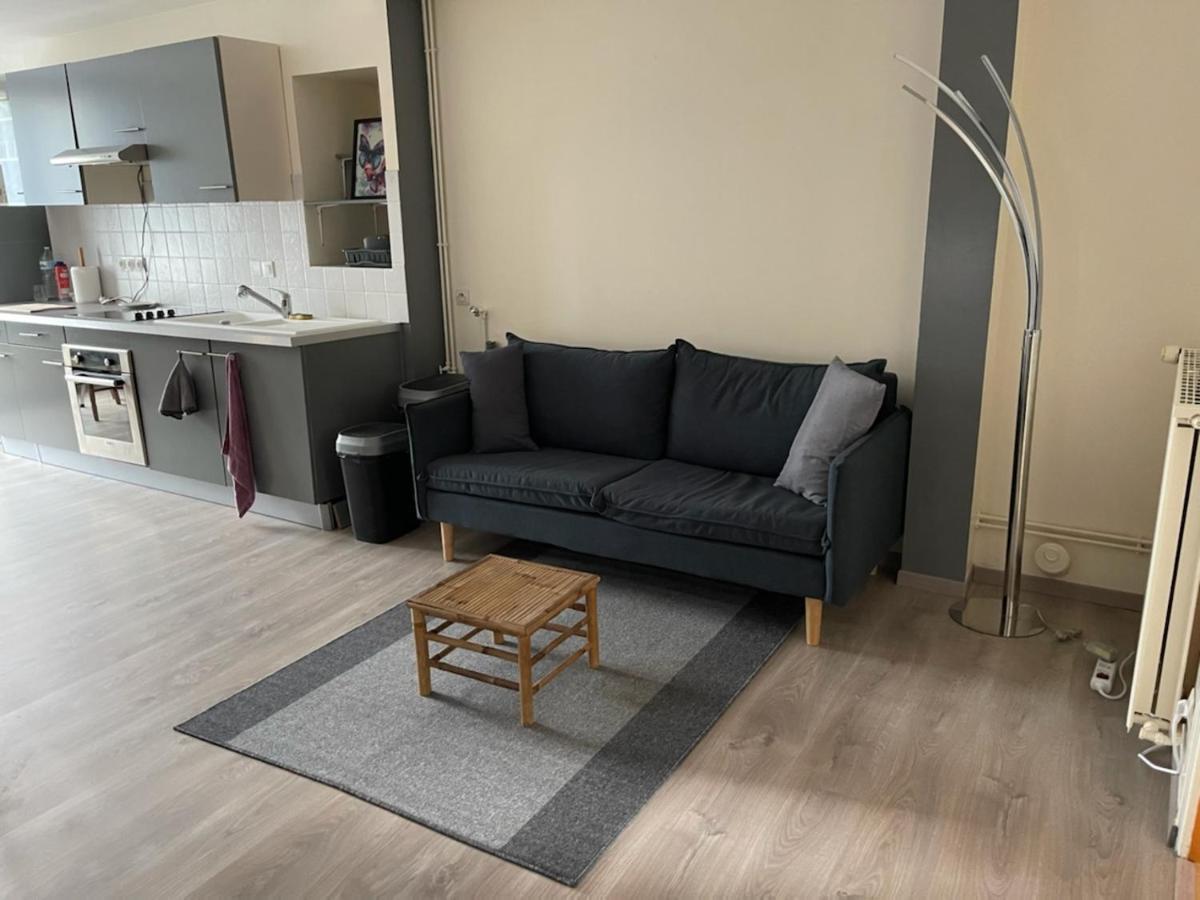 Apartament Chambre Simple Avec Wifi Châtellerault Zewnętrze zdjęcie