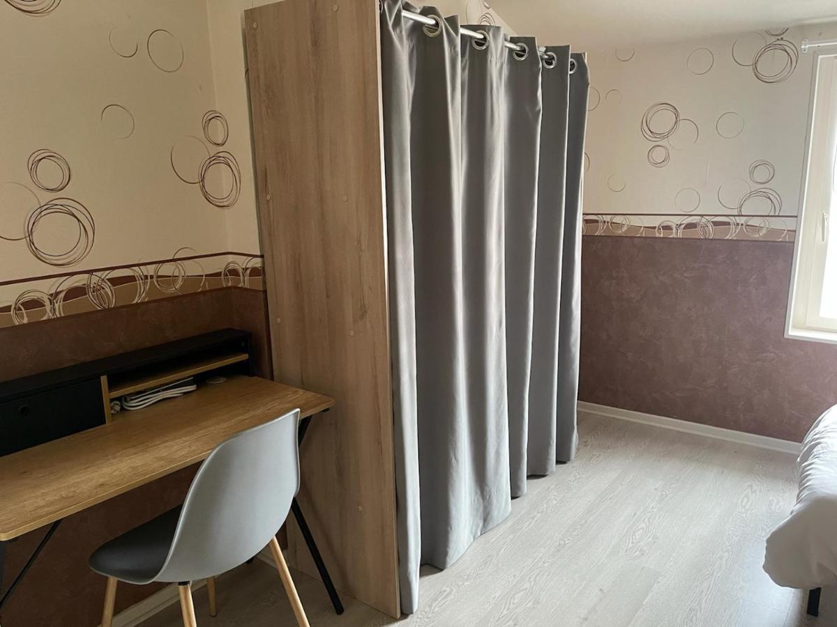 Apartament Chambre Simple Avec Wifi Châtellerault Zewnętrze zdjęcie