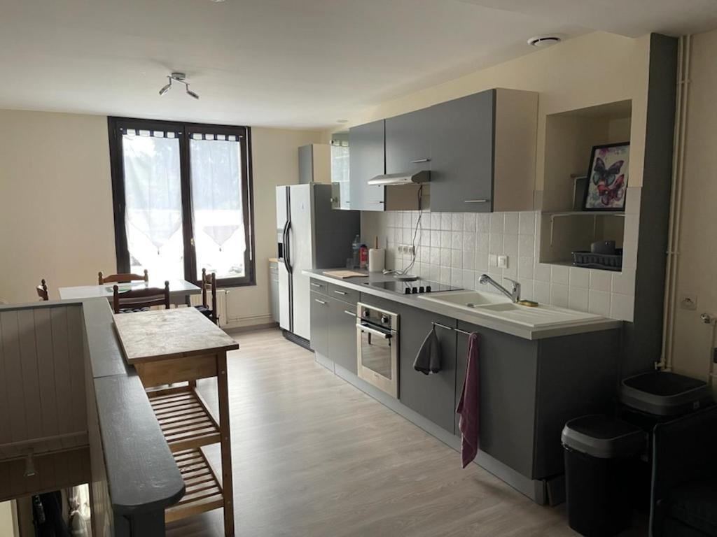 Apartament Chambre Simple Avec Wifi Châtellerault Zewnętrze zdjęcie